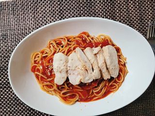 굽네몰 [굽네] 소스가 맛있는 닭가슴살 슬라이스 4종 — 5점을 준 리뷰어가 2021년 4월 올린 사용 사진