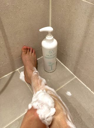 [닥터문] 센텔라 시카케어 화이트머스크 바디워시 1000ml — 5점을 준 리뷰어가 2023년 7월 올린 사용 사진