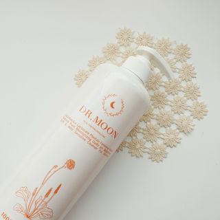 프리[닥터문] 유산균 락토케어 질경초 여성청결제 1000ml (젤타입) — 5점을 준 리뷰어가 2022년 5월 올린 사용 사진