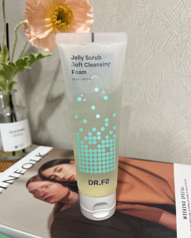 젤리스크럽 소프트 클렌징폼 120ml 리뷰 사진