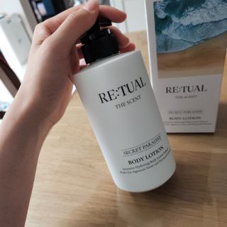 레츄얼 더 센트 바디로션 시크릿 파라다이스(500ml) — 5점을 준 리뷰어가 2022년 7월 올린 사용 사진