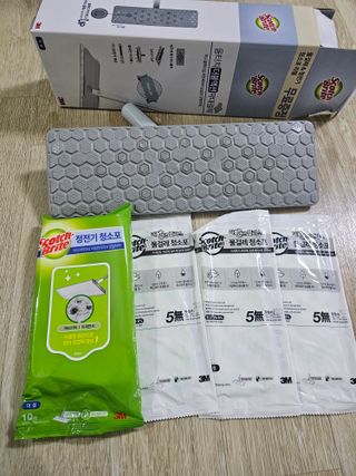 3M 스카치브라이트 파스텔블루 대형 밀대걸레 + 물걸레청소포 대형 30매 세트 — 5점을 준 리뷰어가 2023년 12월 올린 사용 사진