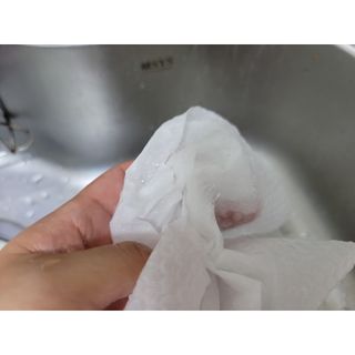 부직포나라 중금속유해물질ZERO 뜯어쓰는 주방 일회용수세미 60매 2매 — 5점을 준 리뷰어가 2022년 11월 올린 사용 사진