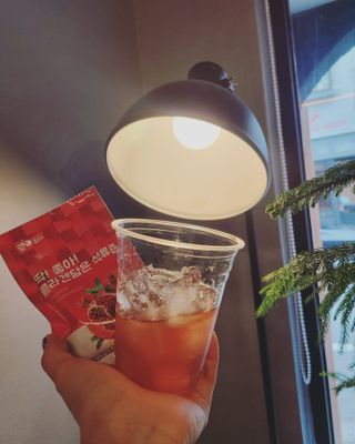 미쁨생활건강 콜라겐 담은 석류즙 70ml x 30포 — 5점을 준 리뷰어가 2021년 9월 올린 사용 사진