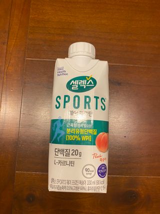 셀렉스스포츠 셀렉스 스포츠 웨이 프로틴 복숭아_ 330ml x 12팩 — 5점을 준 리뷰어가 2021년 10월 올린 사용 사진