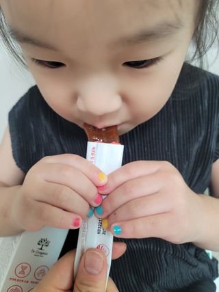 (주)닥터오레고닌 진세노카 키즈 홍삼젤리스틱 — 4점을 준 리뷰어가 2023년 8월 올린 사용 사진