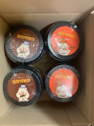 유비쿡 컵떡볶이 매운컵떡볶이2개/ 짜장컵떡볶이 2개  총 4개세트 — 5점을 준 리뷰어가 2021년 2월 올린 사용 사진