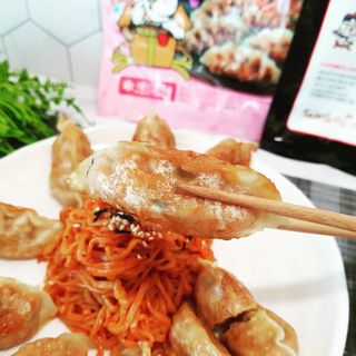 삼양냉동 [삼양] 얇은피불닭왕교자+얇은피까르보불닭왕교자 총4팩 — 5점을 준 리뷰어가 2021년 2월 올린 사용 사진