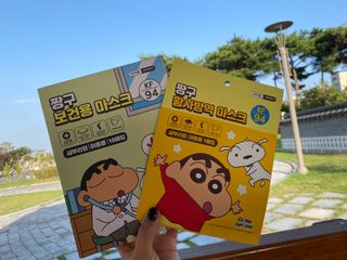 [숨그림]  덴탈마스크 짱구 우리아이 그리고 내가 쓰는 믿을수있는 케릭터 마스크  16종 — 5점을 준 리뷰어가 2021년 10월 올린 사용 사진