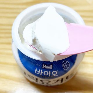 매일바이오 그릭요거트 오리지널 플레인 4개, 로스터리 커피믹스 4개 — 5점을 준 리뷰어가 2021년 12월 올린 사용 사진