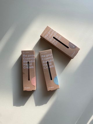 [후르디아] 끈적임 없는 착한성분 비건  핸드크림 3종 — 5점을 준 리뷰어가 2022년 2월 올린 사용 사진