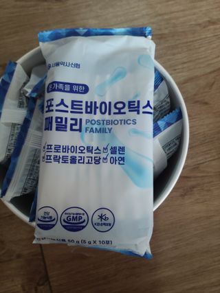 서울약사신협_포스트바이오틱스패밀리_5g x 100포 — 5점을 준 리뷰어가 2021년 5월 올린 사용 사진