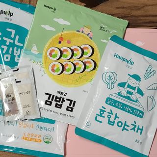 해풀잎 누구나 김밥*1ea [(혼합야채 35g *1ea,  김밥김 (5g, 5ea),  양념간장 (6g, 5ea), 참기름(5g, 2ea)] — 5점을 준 리뷰어가 2022년 8월 올린 사용 사진