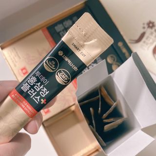 서울약사신협_투데이홍삼정플러스스틱_10g x 30포 — 5점을 준 리뷰어가 2021년 7월 올린 사용 사진