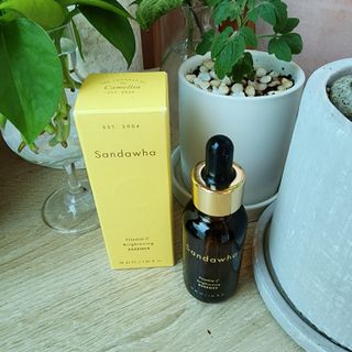 스킨큐어 산다화 비타민c 화이트닝 에센스 30ml — 5점을 준 리뷰어가 2023년 9월 올린 사용 사진