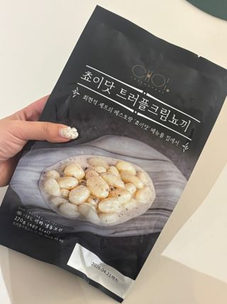 프레시지 [구매평]최현석의 쵸이닷 트러플 크림 뇨끼 (냉동) — 5점을 준 리뷰어가 2025년 6월 올린 사용 사진