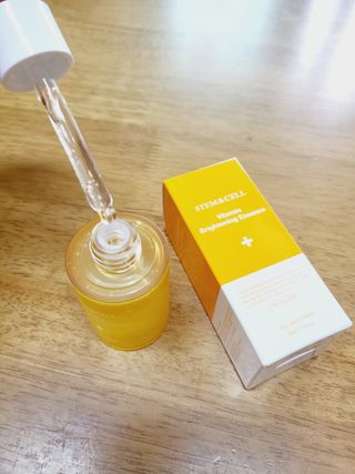 체르엠 스템앤셀 비타민 브라이트닝 에센스 30ml 1개 — 5점을 준 리뷰어가 2021년 9월 올린 사용 사진
