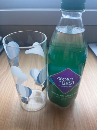 몽베스트 Montbest with Sparkling water Plain 20병 — 5점을 준 리뷰어가 2023년 4월 올린 사용 사진