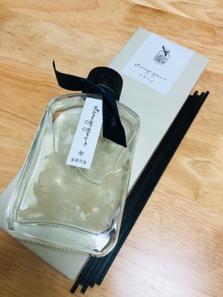 디어포레스트 쁘띠 플라워 디퓨저 시리즈 — 4점을 준 리뷰어가 2022년 7월 올린 사용 사진