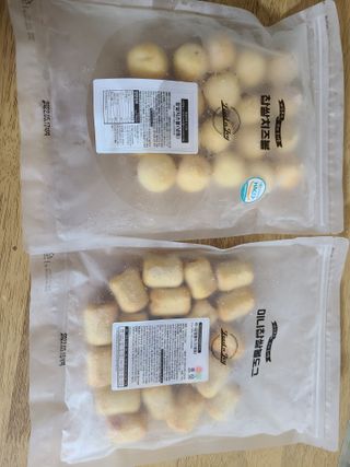 Dog&Ball 독앤볼 [Dog&Ball] 미니찹쌀볼도그 찹쌀치즈볼 — 5점을 준 리뷰어가 2021년 8월 올린 사용 사진