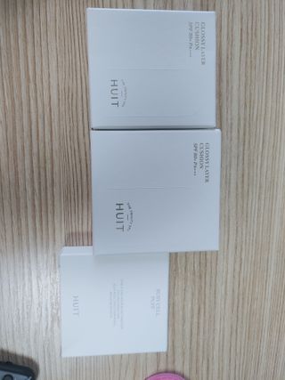 위뜨 글로시 레이어 쿠션 — 3.5점을 준 리뷰어가 2022년 7월 올린 사용 사진