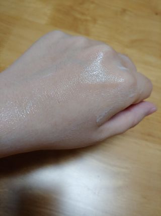 엘리샤코이 유스워터 핸드 앤 넥 멀티 바디로션 — 4점을 준 리뷰어가 2021년 1월 올린 사용 사진