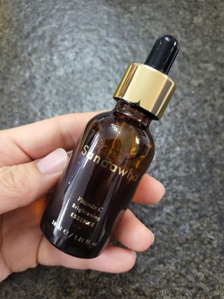 스킨큐어 산다화 비타민c 화이트닝 에센스 30ml — 5점을 준 리뷰어가 2023년 12월 올린 사용 사진