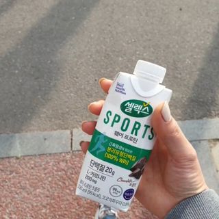 셀렉스스포츠 셀렉스 스포츠 웨이 프로틴 초콜릿 _ 330ml x 12팩 — 5점을 준 리뷰어가 2021년 3월 올린 사용 사진