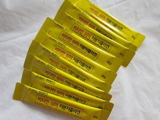 자연에온 경남제약 비타민 쉬머 저분자콜라겐 20g x 30포 — 5점을 준 리뷰어가 2021년 12월 올린 사용 사진