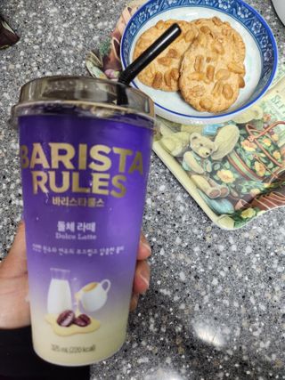 바리스타룰스 돌체 라떼 — 5점을 준 리뷰어가 2023년 4월 올린 사용 사진