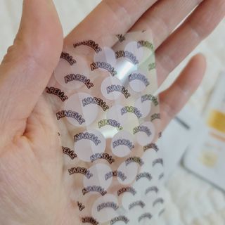 에버렐 아크네 클리어 패치 오리지널(40매) + XL(8매) 1세트, 각 1개씩 — 5점을 준 리뷰어가 2022년 5월 올린 사용 사진