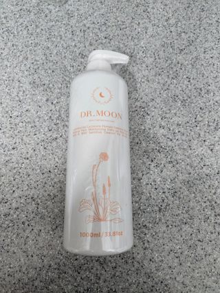 프리[닥터문] 유산균 락토케어 질경초 여성청결제 1000ml (젤타입) — 5점을 준 리뷰어가 2022년 6월 올린 사용 사진