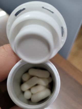 메디타민 인체유래 비피더스 포스트 프로바이오틱스 — 4점을 준 리뷰어가 2021년 5월 올린 사용 사진
