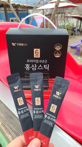 [푸름웰니스] 프리미엄 6년근 홍삼스틱 3mg x 100포 — 4점을 준 리뷰어가 2022년 3월 올린 사용 사진