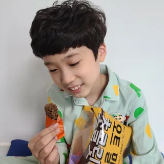 델리스 오트 밀키 초콜릿 바 — 5점을 준 리뷰어가 2022년 5월 올린 사용 사진