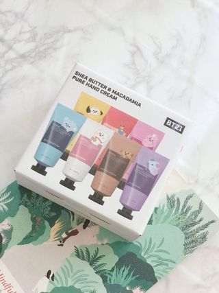 쿤달 BT21 시어버터 앤 마카다미아 퓨어 핸드크림 50ml 7구 기프트 세트 — 5점을 준 리뷰어가 2021년 3월 올린 사용 사진