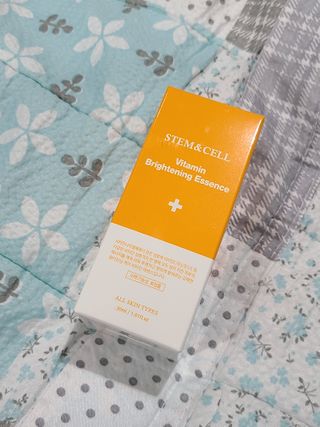 체르엠 스템앤셀 비타민 브라이트닝 에센스 30ml 1개 — 5점을 준 리뷰어가 2021년 9월 올린 사용 사진
