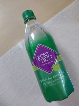 몽베스트 Montbest with Sparkling water Lime20병 — 5점을 준 리뷰어가 2021년 10월 올린 사용 사진