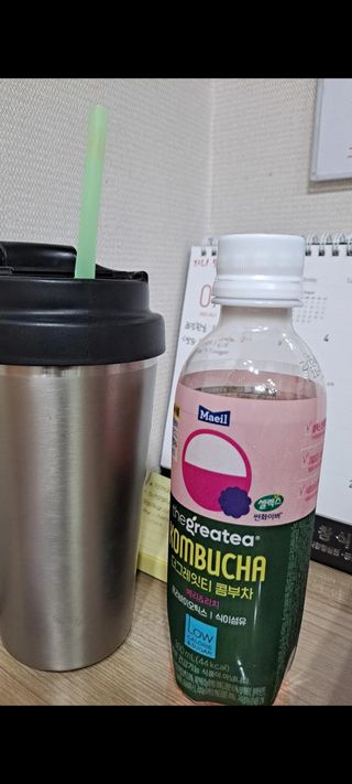 더그레잇티 콤부차 [매일유업] 더그레잇티 44kcal 콤부차 300ml *12개입 (오리지널 6개+베리리치 6개) — 5점을 준 리뷰어가 2023년 8월 올린 사용 사진
