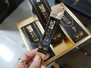 헬스업_천명진프리미엄홍삼스틱_10ml x 30포 — 5점을 준 리뷰어가 2021년 1월 올린 사용 사진