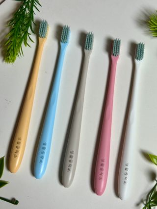 생활공작소 [네이버구매평] 미세모 콤팩트 칫솔 부드러운칫솔 치과칫솔 교정용 24개 — 5점을 준 리뷰어가 2025년 6월 올린 사용 사진