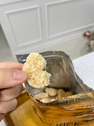 미즈꼬레아 치즈맛 누룽지크리스피 — 5점을 준 리뷰어가 2022년 1월 올린 사용 사진