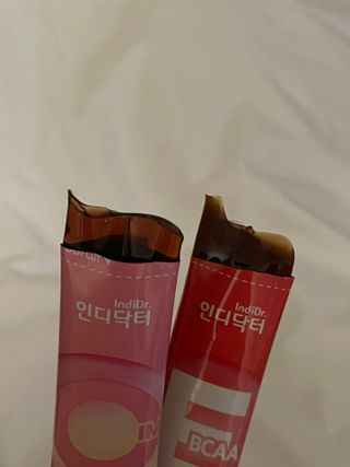 인디닥터 면역 생생 핑크 이뮨 젤리 + 타이탄 BCAA 프로틴 젤리스틱 — 3.5점을 준 리뷰어가 2022년 6월 올린 사용 사진