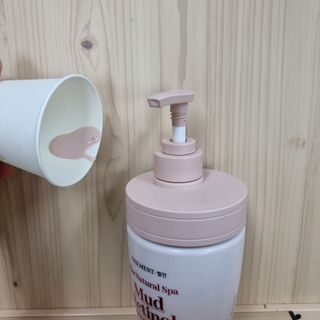 벨먼 내추럴 스파 머드레티놀 바디워시(그린로즈, 미드나잇 피오니) — 5점을 준 리뷰어가 2022년 6월 올린 사용 사진