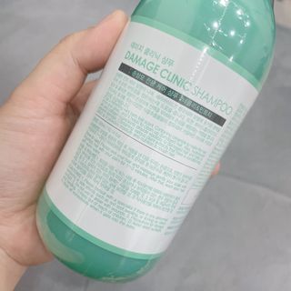 썸헤어 / SUMHAIR 썸헤어 데미지 클리닉 샴푸+트리트먼트 네롤리&민트티 — 4점을 준 리뷰어가 2021년 7월 올린 사용 사진
