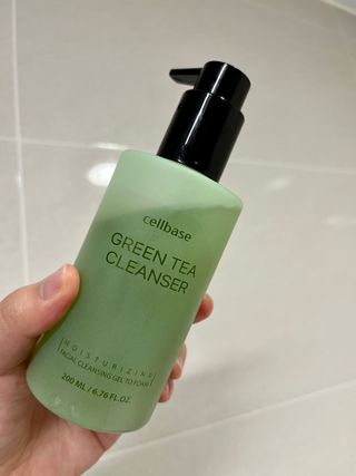 프리마인 메이크업과 들뜨는 각질까지 한방에 깐달걀로! 순하기까지한 셀베이스 그린티클렌저(200ml) — 5점을 준 리뷰어가 2023년 1월 올린 사용 사진