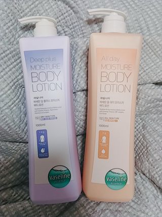 [과일나라] 바세린 모이스처 바디로션 1000ml 2종 — 5점을 준 리뷰어가 2021년 10월 올린 사용 사진