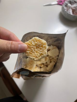 미즈꼬레아 치즈맛 누룽지크리스피 — 5점을 준 리뷰어가 2022년 2월 올린 사용 사진