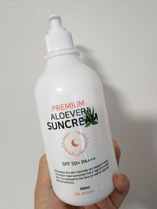 [닥터문] 프리미엄 알로에베라 선크림 500ml — 5점을 준 리뷰어가 2022년 6월 올린 사용 사진