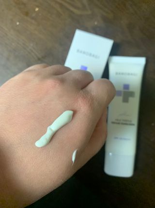 바노바기 코스메틱 바노바기 밀크씨슬 리페어 시카 선스크린 플러스 50ml — 5점을 준 리뷰어가 2023년 3월 올린 사용 사진